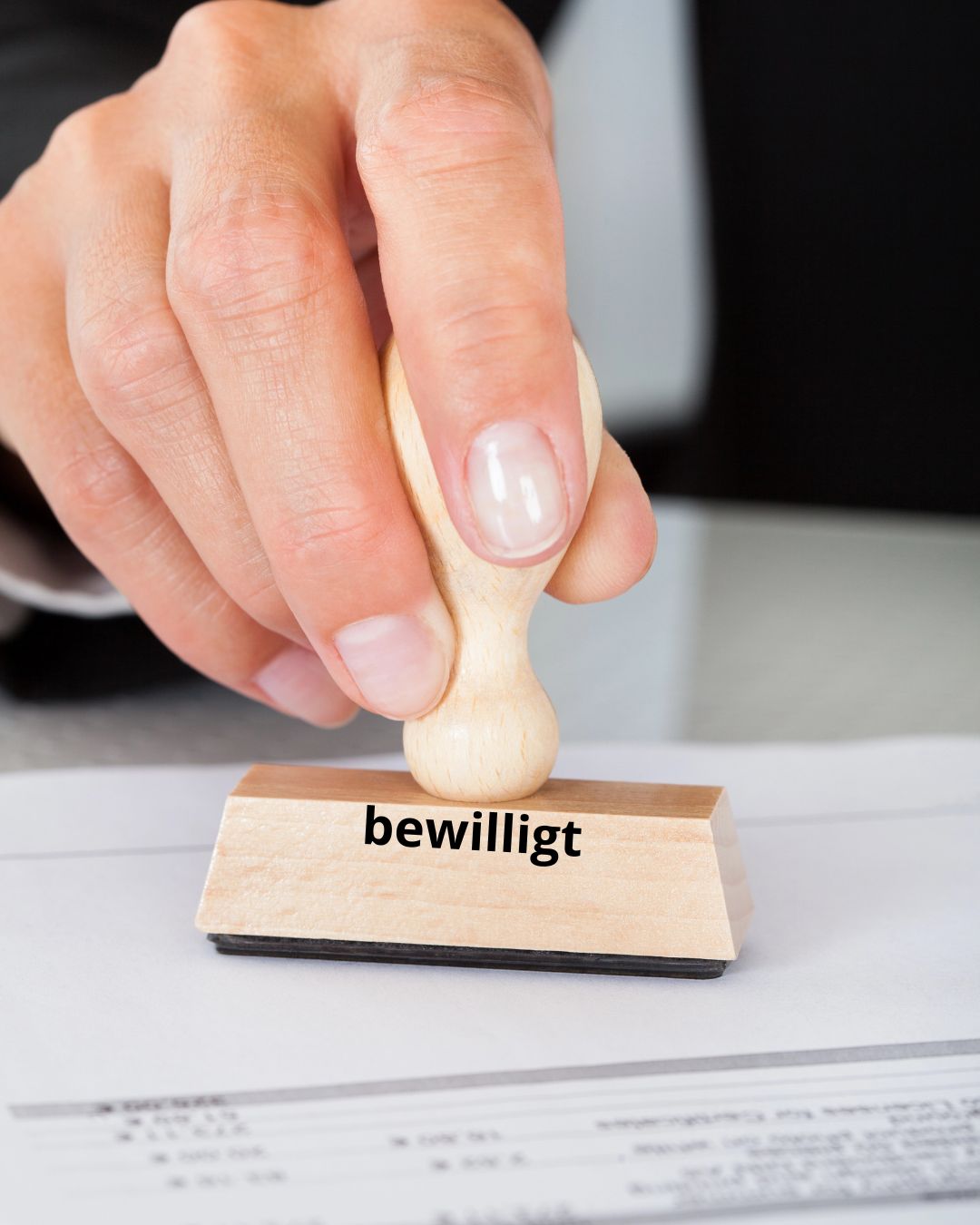 Die Zahlung von Bewilligungs- und Kontrollgebühren darf nicht als Voraussetzung für die Baufreigabe verlangt werden.